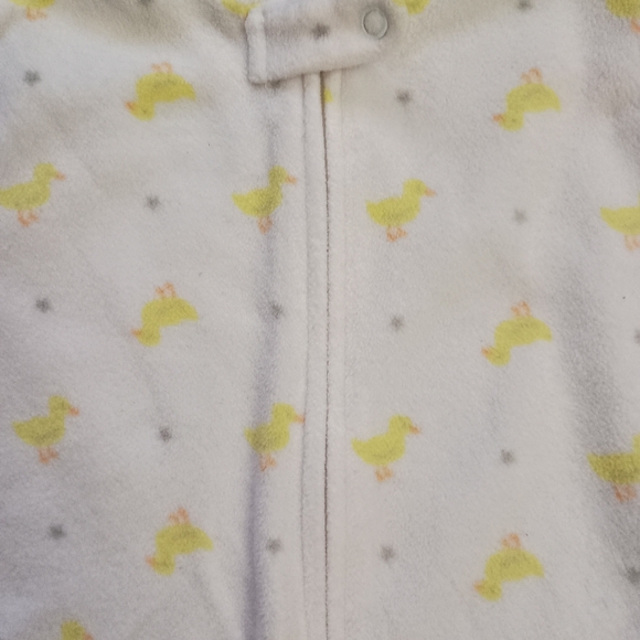 3/$10 🌟 Carter's White Baby Sleep Sack Blanket Yellow Duckies Ducks 0-9 Months - Picture 3 of 8
